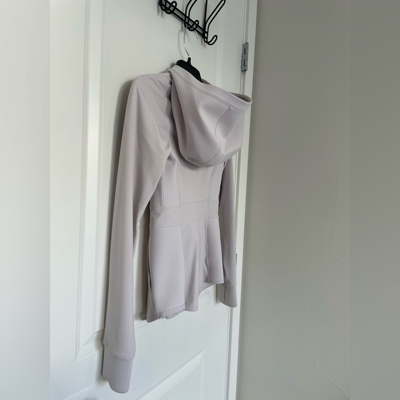 Lululemon Jacket - Picture 5 of 11